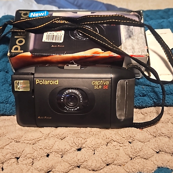 VINTAGE Polaroid captiva SLR SE with strap in original box '90s made! - Picture 2 of 7